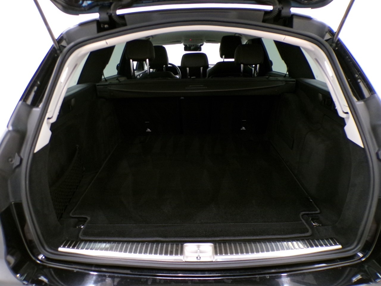 Mercedes Classe E Station Wagon Classe E Station Wagon 300 d Mild hybrid (d EQ-BOOST) Premium 4Matic 9G-Tronic Plus - 9