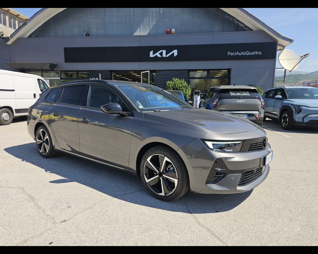Foto OPEL Astra Sports Tourer 1.2 t GS s&s 130cv