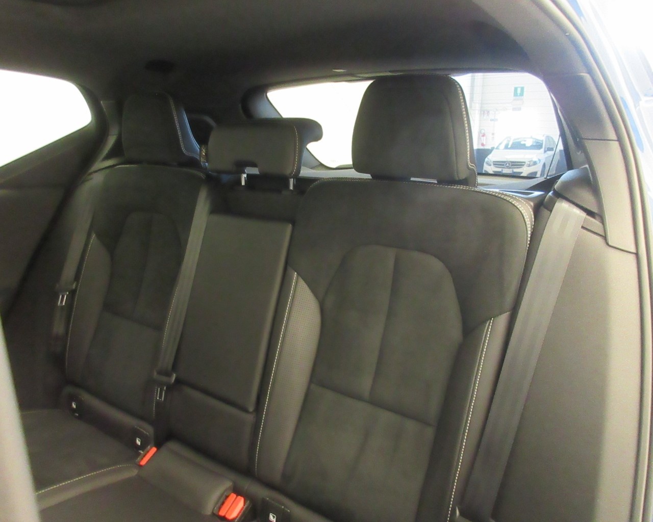 Volvo XC40 XC40 2.0 D4 R-Design AWD Geartronic - 12