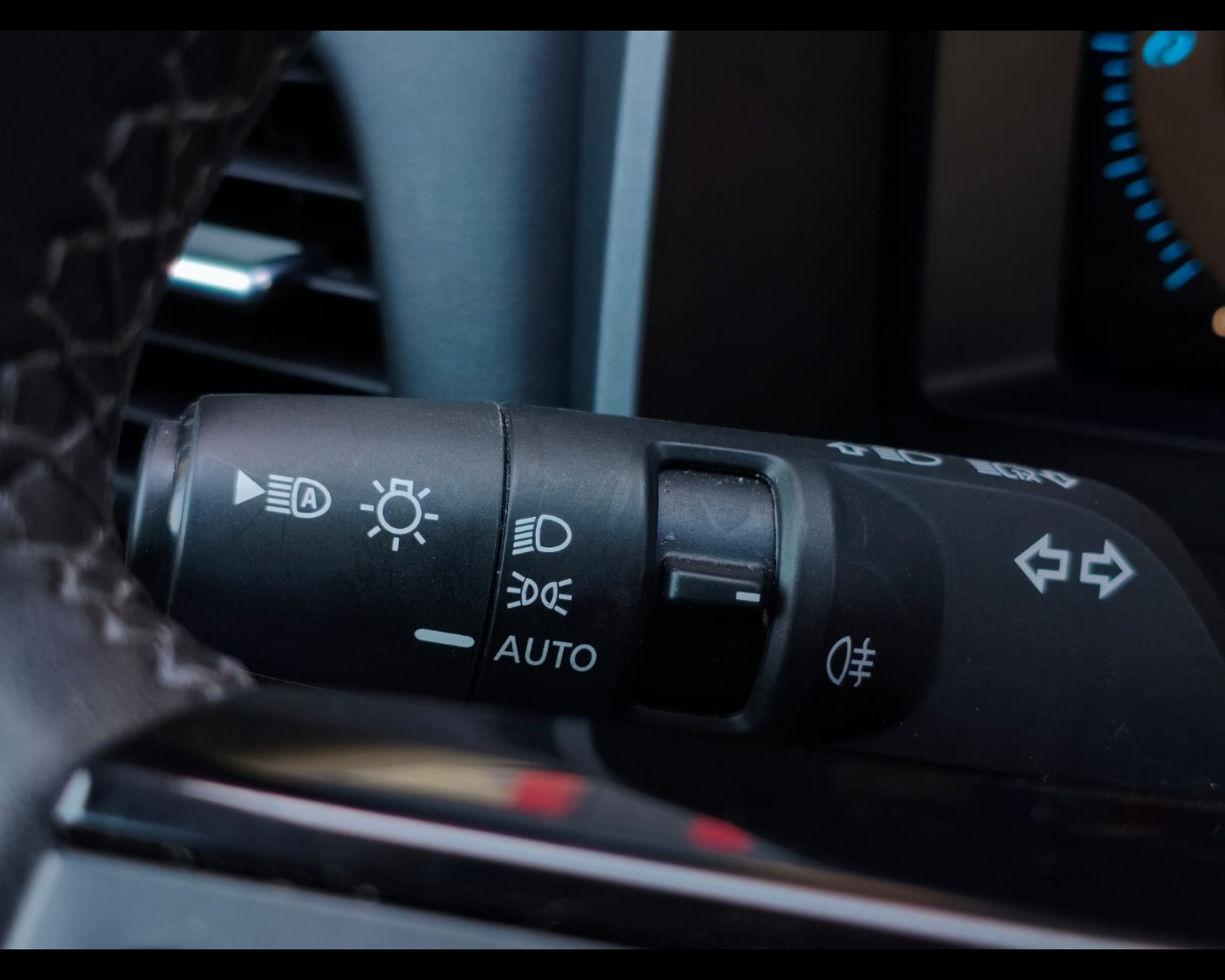 Foto NISSAN Qashqai 1.5 e-power 90th Anniversary 2wd