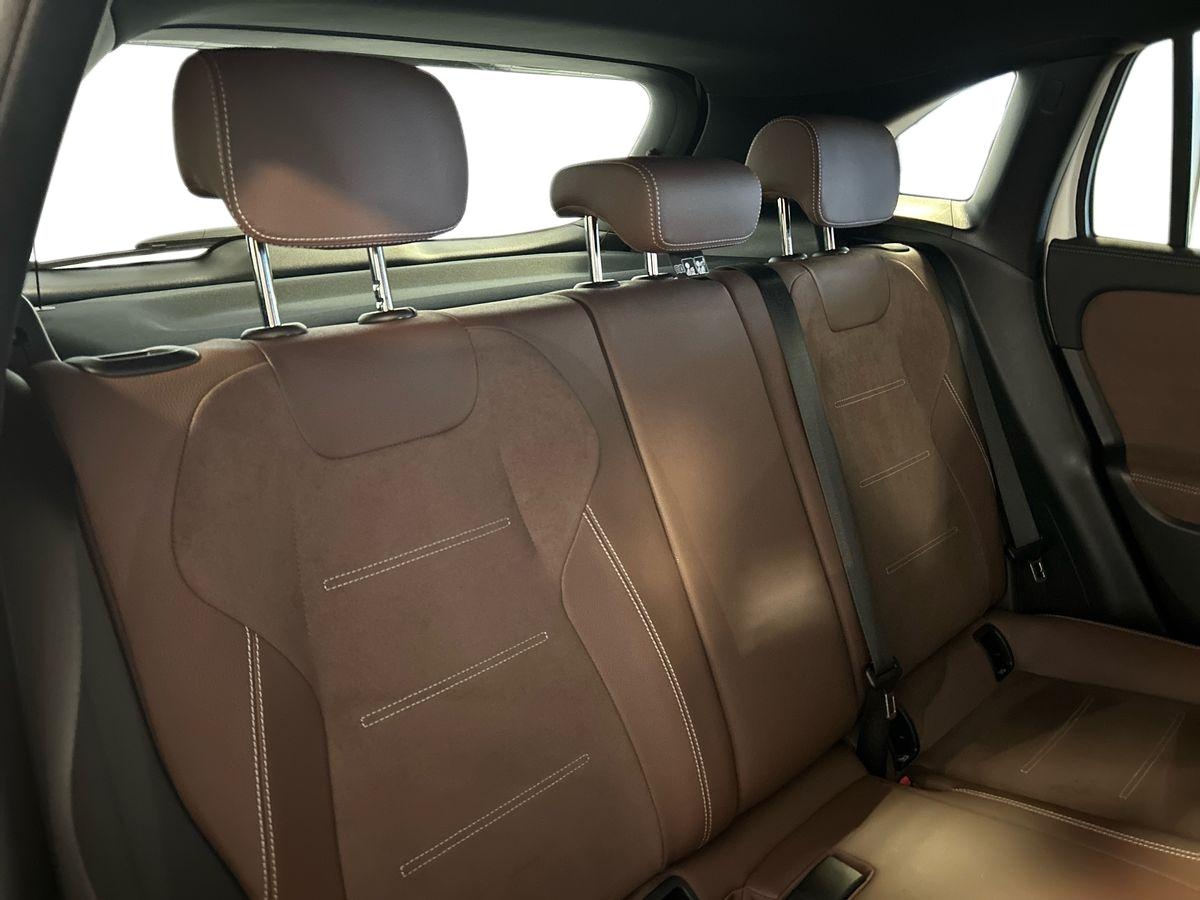 Mercedes  GLA 180 d AMG Line Advanced Plus auto - 16