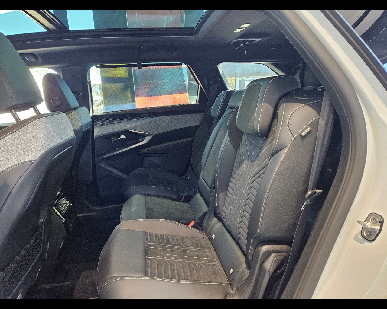 PEUGEOT 5008 Nuovo 5008 Hybrid 136 e-DCS6 GT Ibrido benzina Aziendale - 17