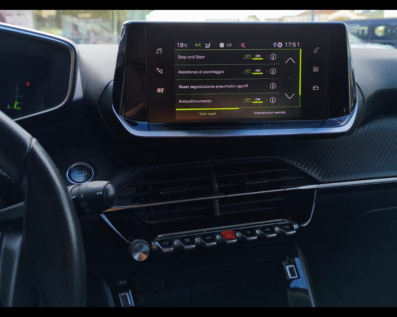 Foto PEUGEOT 2008 1.5 bluehdi Allure s&s 110cv