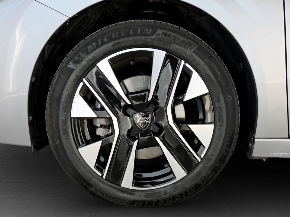 PEUGEOT 208 1.2 puretech Allure s&s 100cv Benzina usato - 19