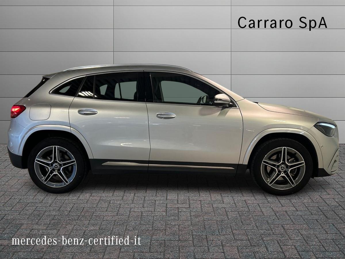Mercedes  GLA 250 e Plug-In-Hybrid AMG Line Advanced Plus 8G-DCT - 5