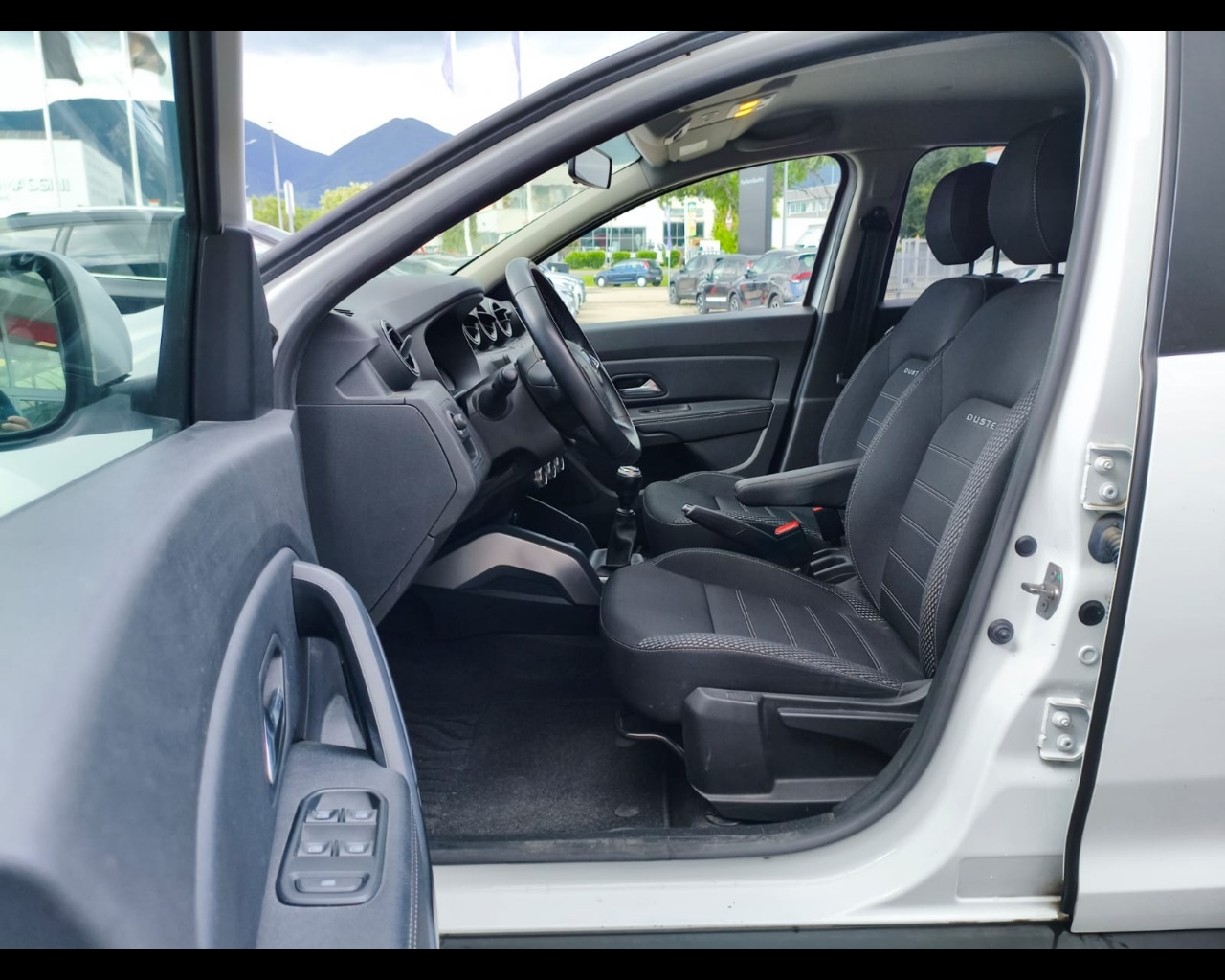 Foto DACIA Duster 1.5 blue dci Prestige 4x2 s&s 115cv 