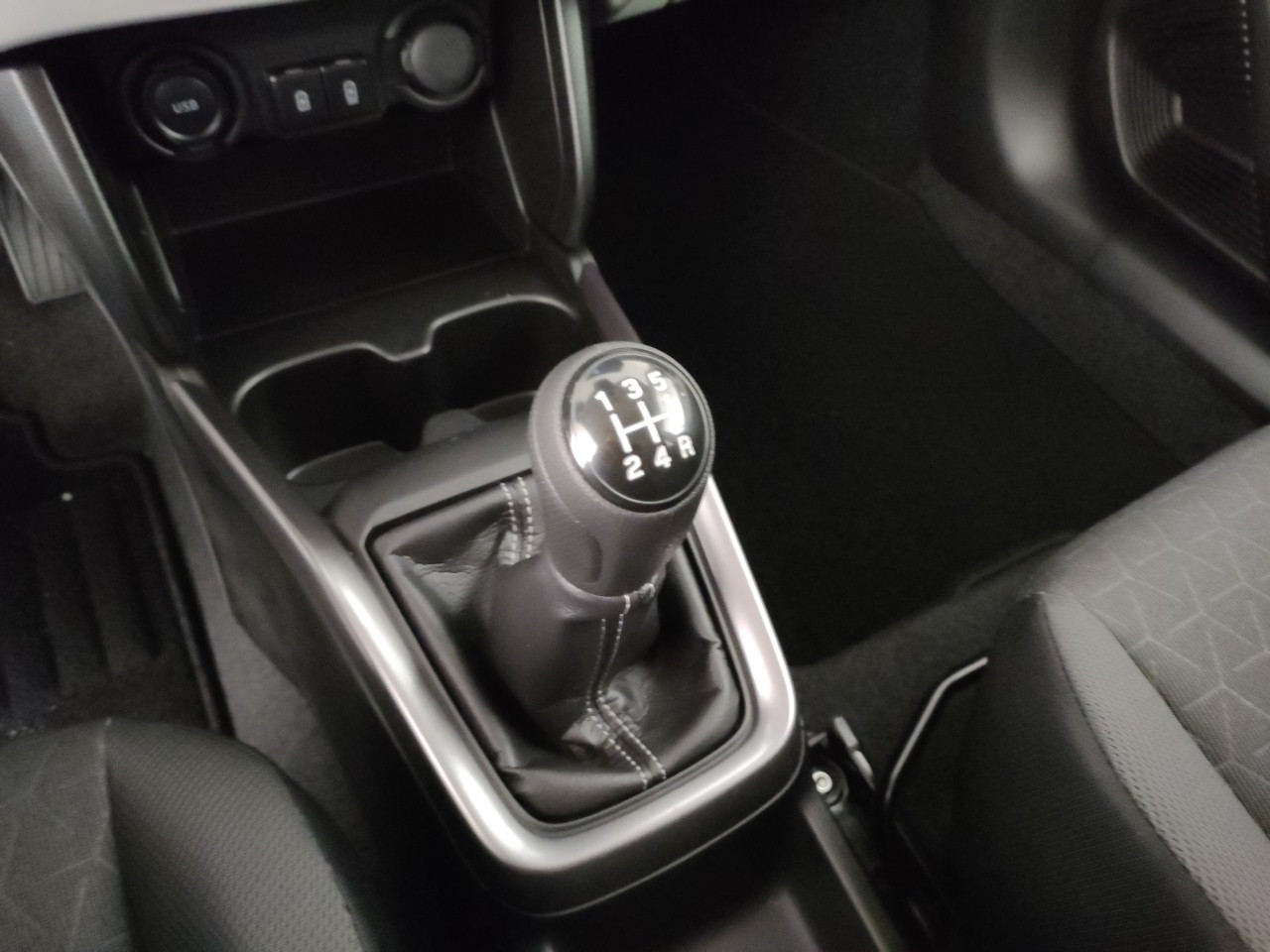 Suzuki Swift Nuovo Ibrido benzina Swift Porto Mantovano