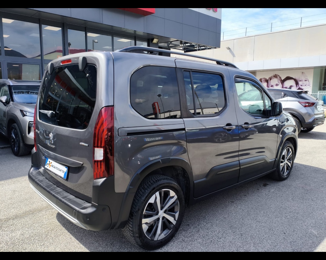 Foto PEUGEOT Rifter 1.5 bluehdi GT Line s&s 130cv