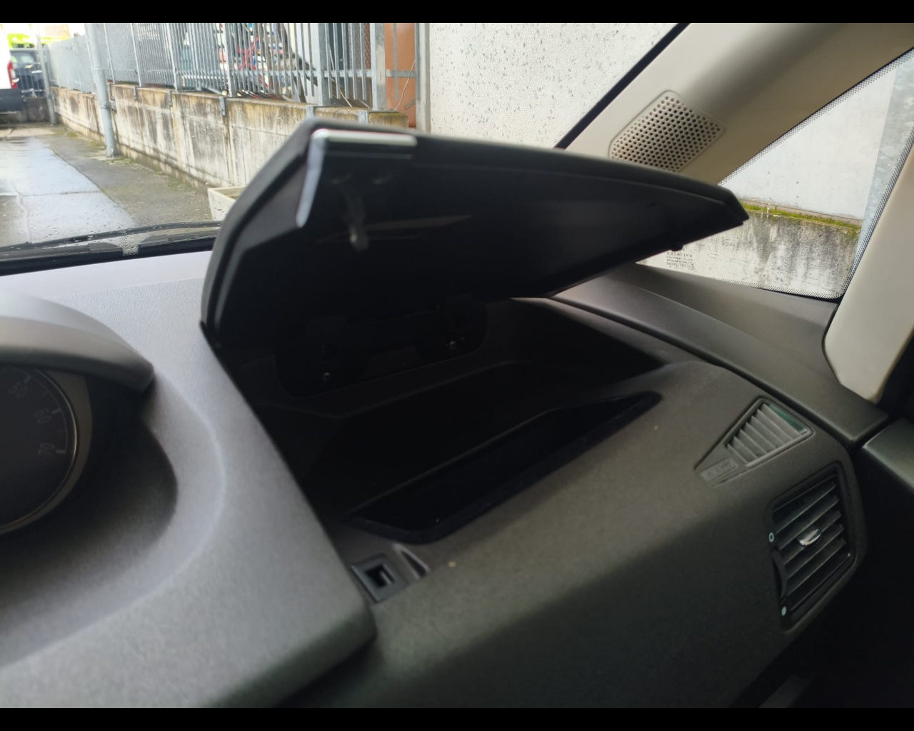 Foto LANCIA Musa 1.3 mjt Diva (argento) 70cv