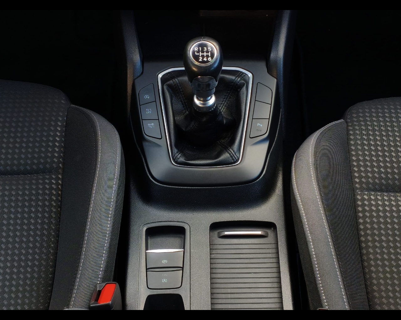 Foto FORD Focus SW 1.5 ecoblue Business s&s 120cv