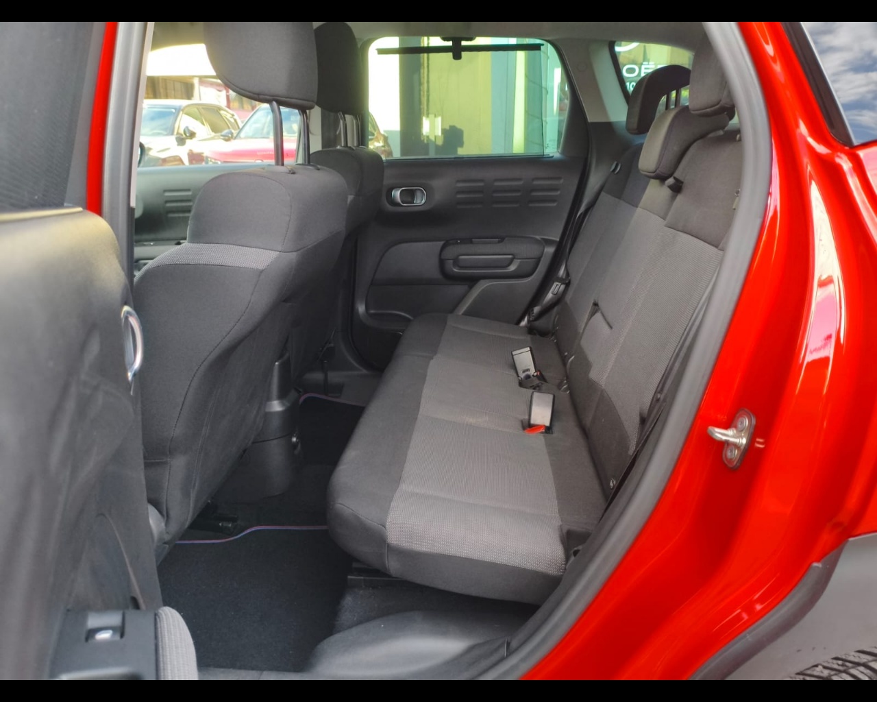 Foto CITROEN C3 Aircross 1.2 puretech Shine s&s 110cv eat6