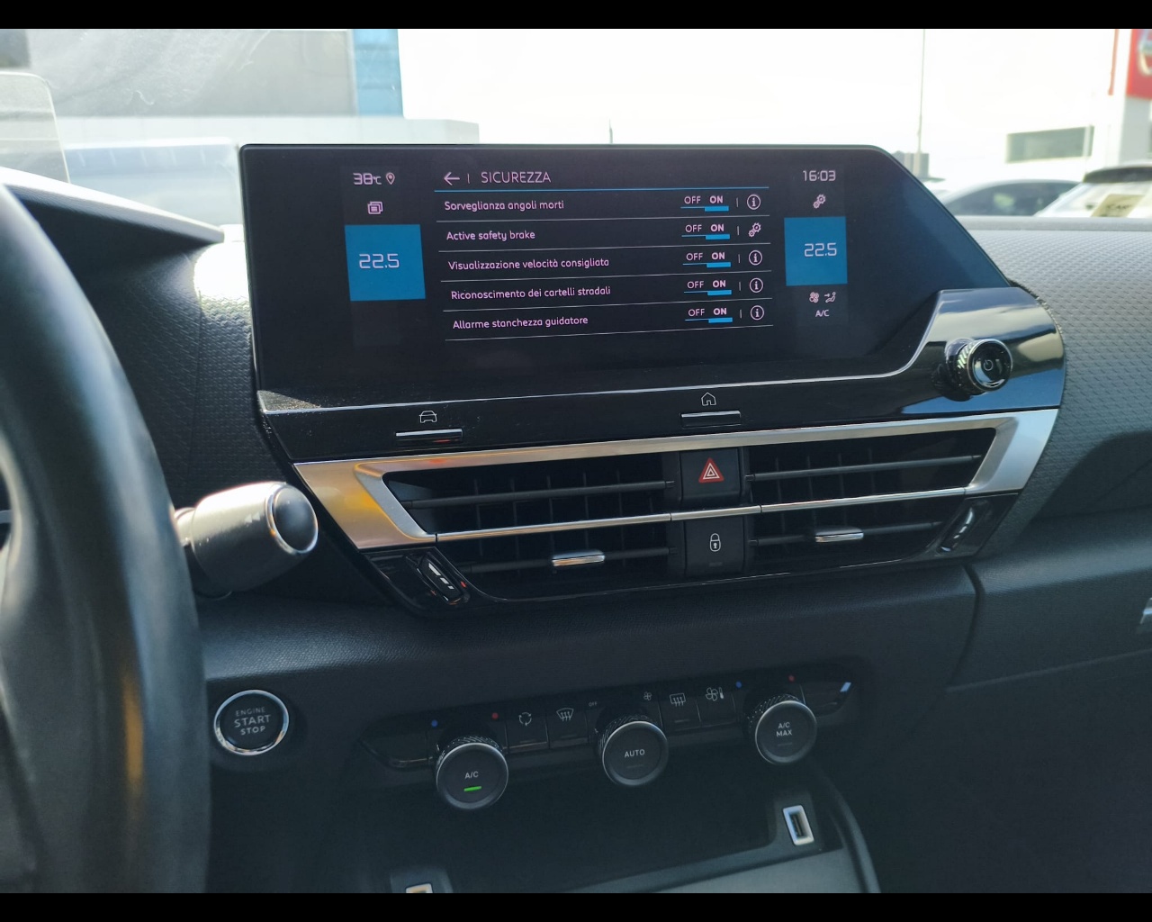 Foto CITROEN C4 1.5 bluehdi Shine s&s 130cv eat8