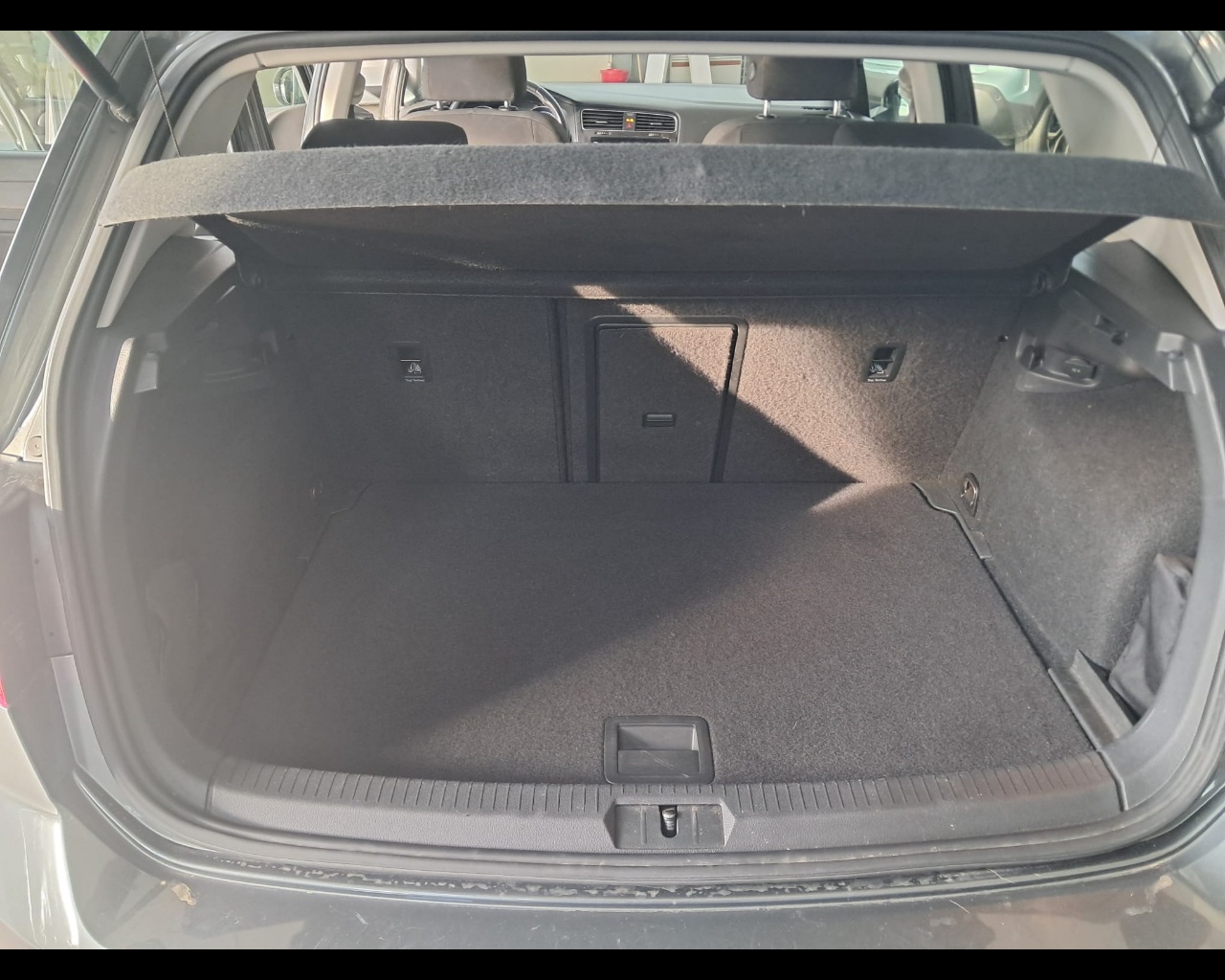 Foto VOLKSWAGEN Golf 5p 1.5 tgi Executive 130cv dsg