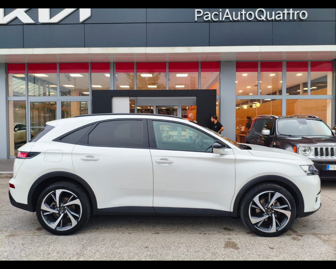 Foto DS DS7 Crossback 1.5 bluehdi Grand Chic 130cv auto N1