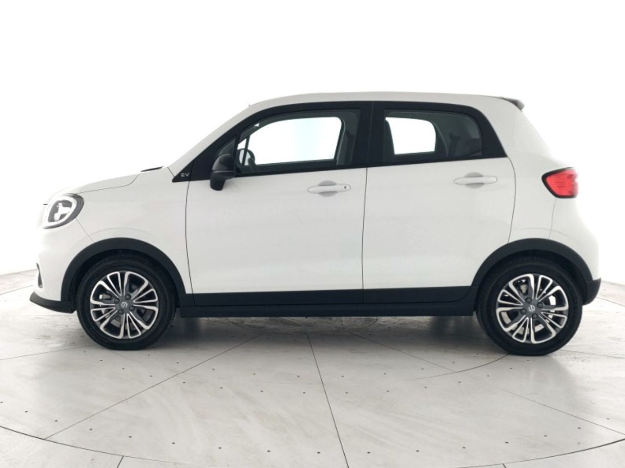 Leapmotor T03 Nuovo Elettrico T03 Porto Mantovano