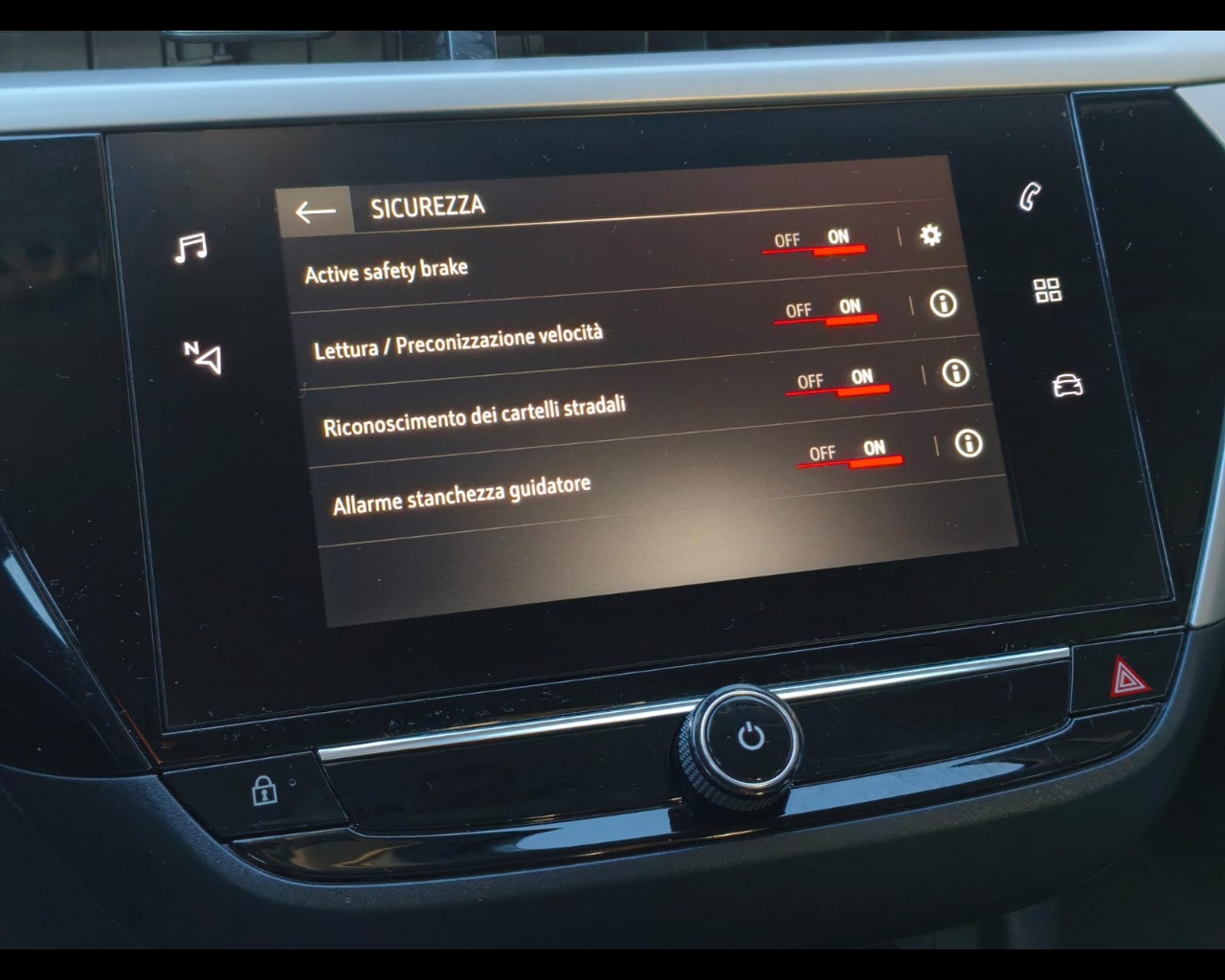 Foto OPEL Corsa 1.2 Edition 75cv