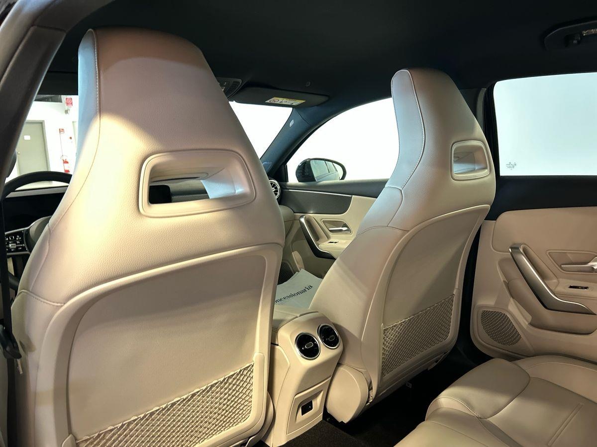 Mercedes Classe A Classe A 180 D Sport Night edition 8G-DCT - 18