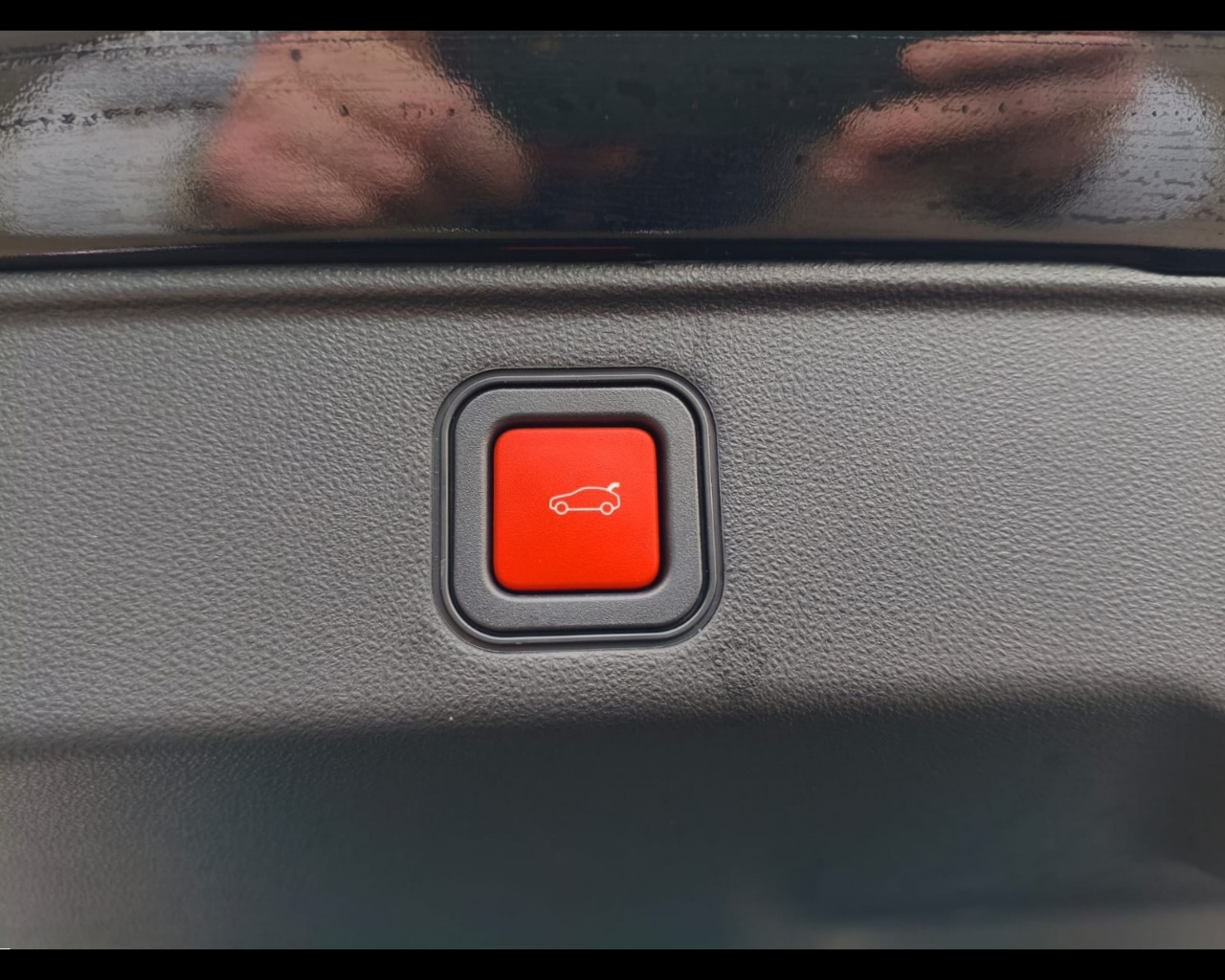 Foto FIAT 600 1.2 hybrid La Prima 110cv auto