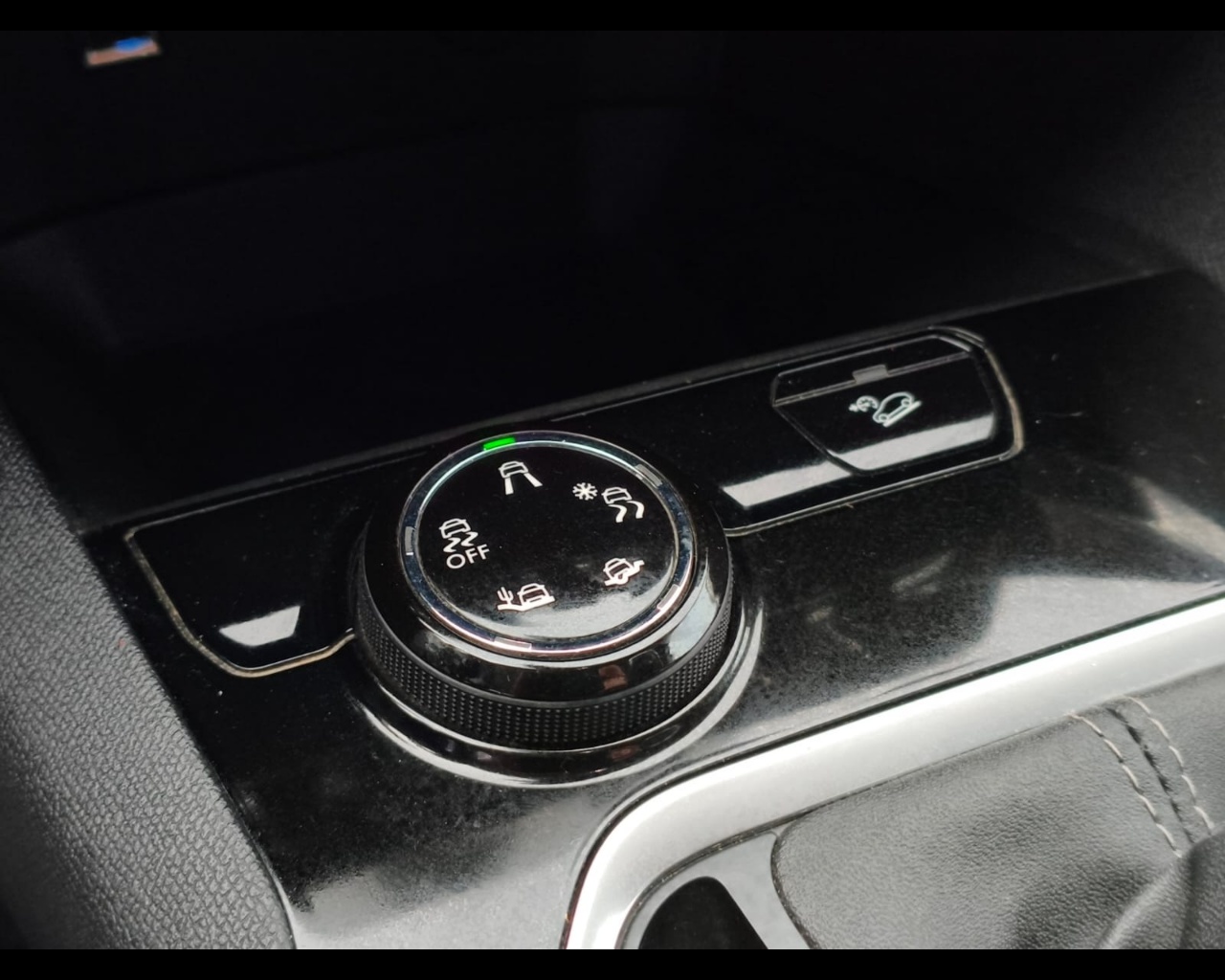 Foto PEUGEOT 3008 1.5 bluehdi Allure s&s 130cv