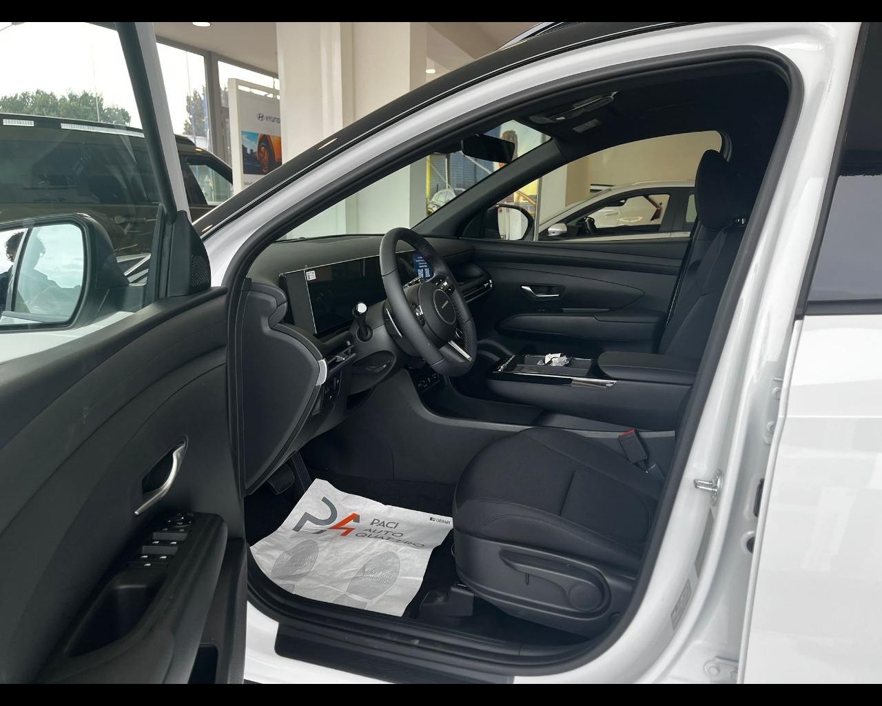 Foto HYUNDAI TUCSON MY26 1.6TGDI DCT 150 DARKLINE+TT