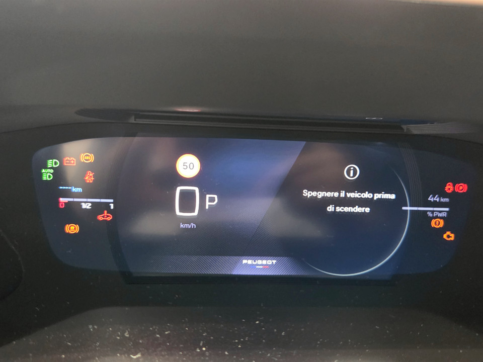 PEUGEOT 2008 GT Hybrid 145 e-DCS6 Ibrida km0 - 8