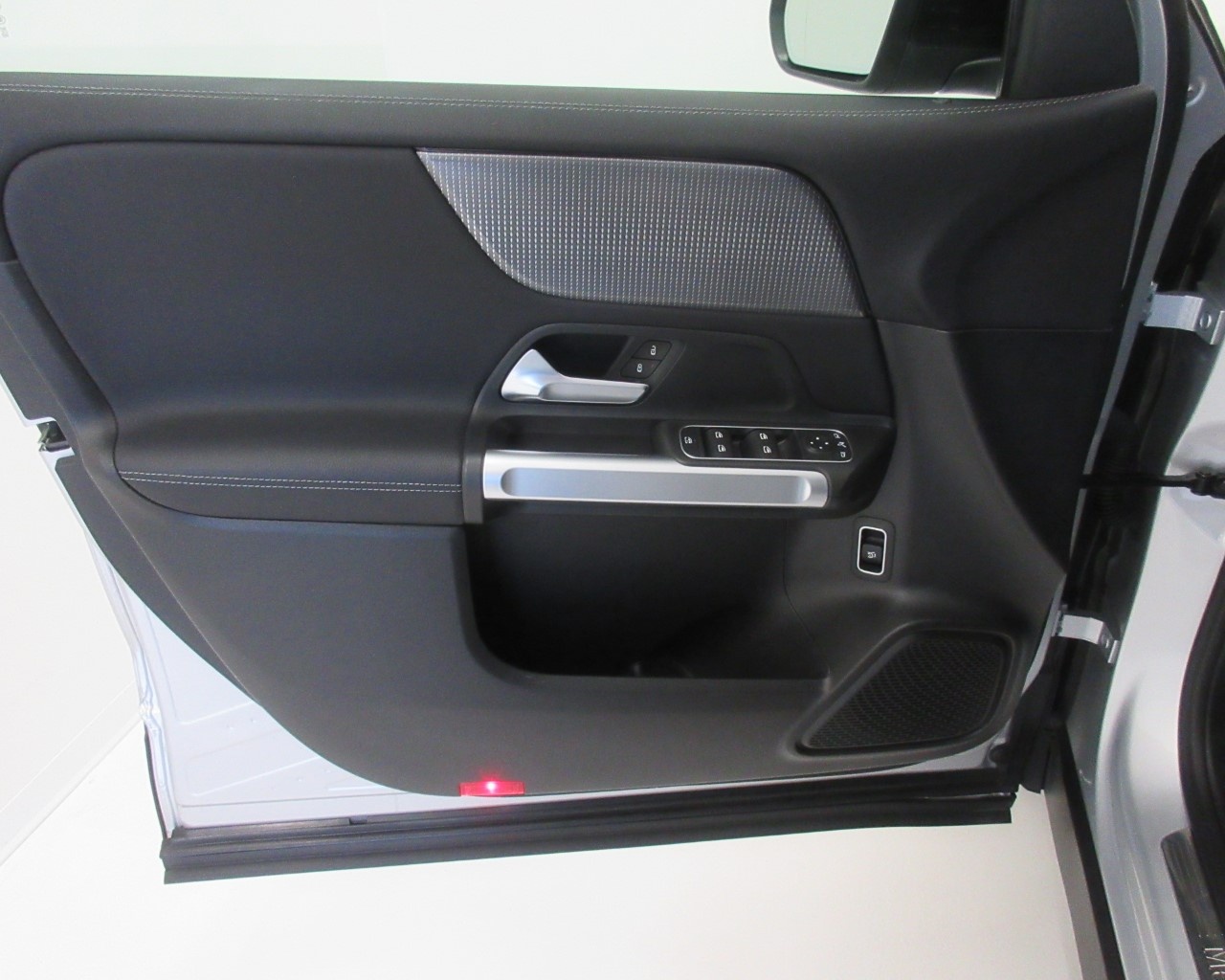 Mercedes GLB GLB 180 D Sport Plus 8G-DCT - 11