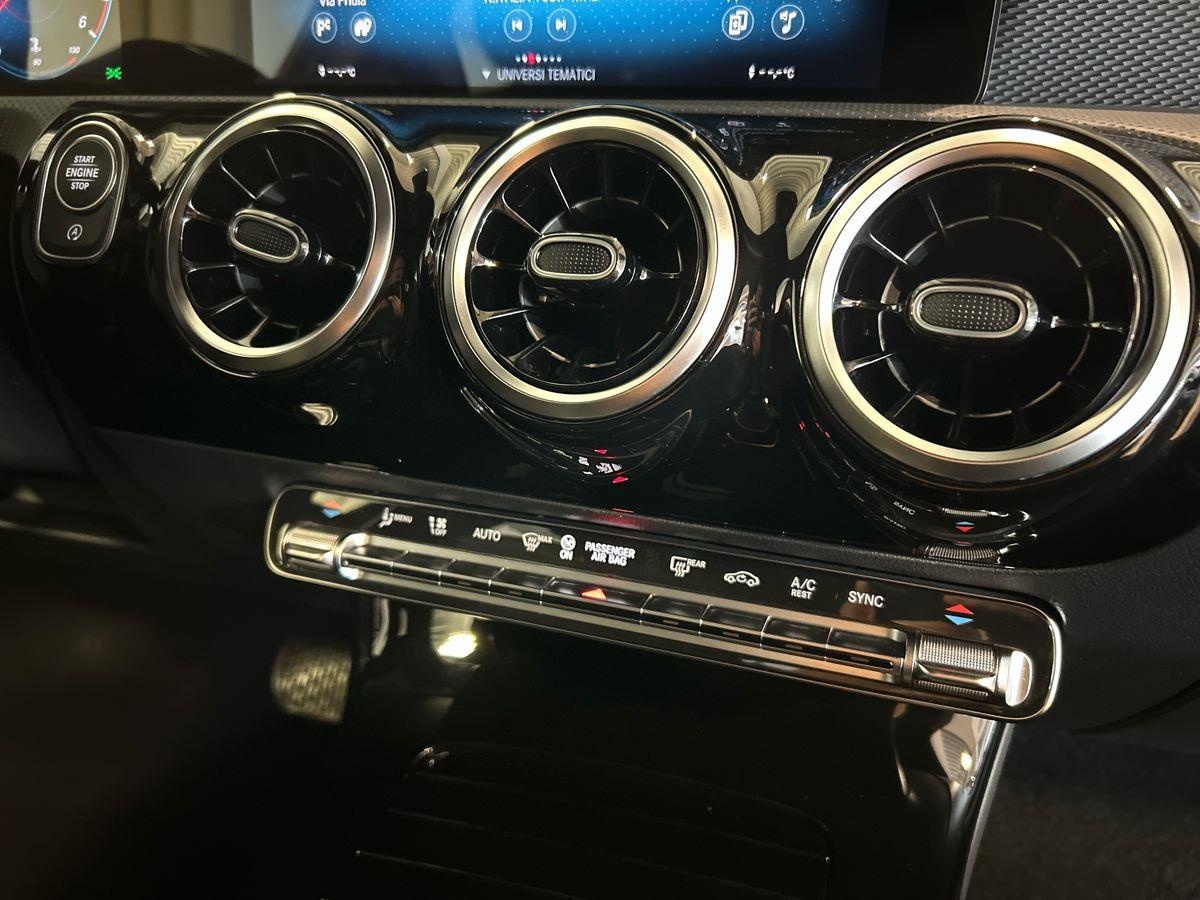 Mercedes Classe A Classe A 180 D Sport 8G-DCT - 14