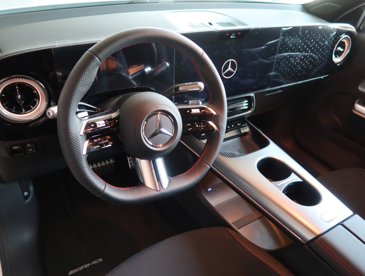 Mercedes GLB Elettrica GLB 250+ con tecnologia EQ Advanced Plus - 15