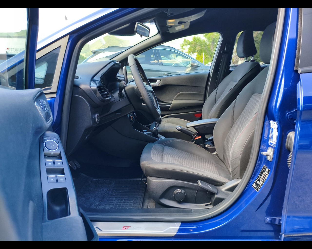 Foto FORD Fiesta 5p 1.5 tdci ST-line 85cv