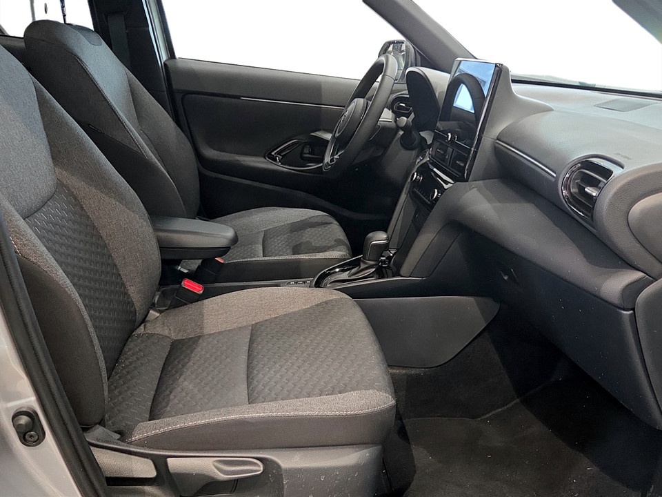 TOYOTA Yaris Cross 1.5h Trend fwd 115cv e-cvt Ibrida usato - 13
