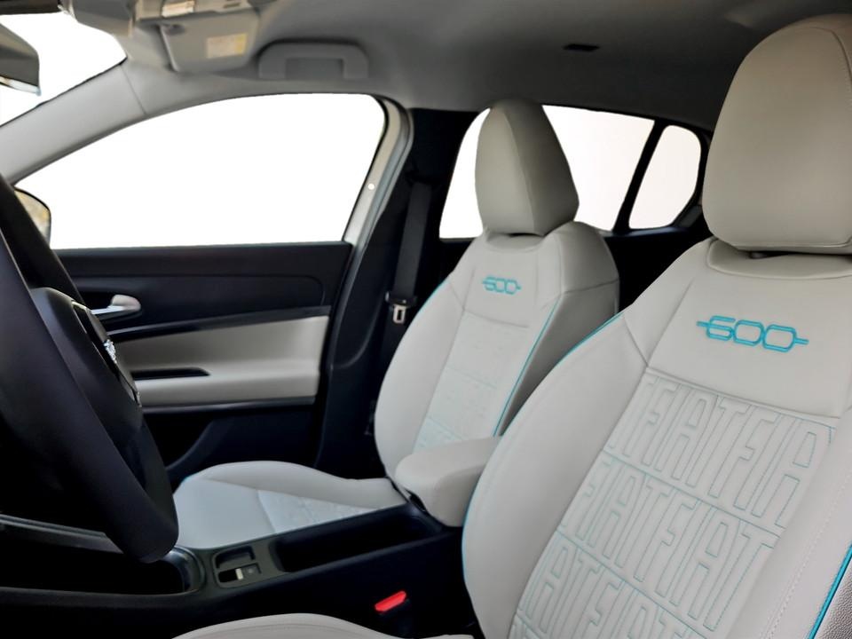 FIAT 600 Hybrid La Prima Hybrid 110cv Ibrida km0 - 6