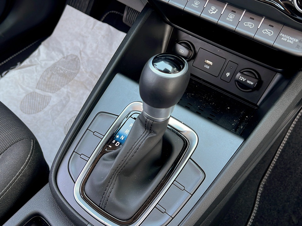 HYUNDAI Kona 1.6 gdi hev Xtech 2wd 141cv dct Ibrida usato - 15