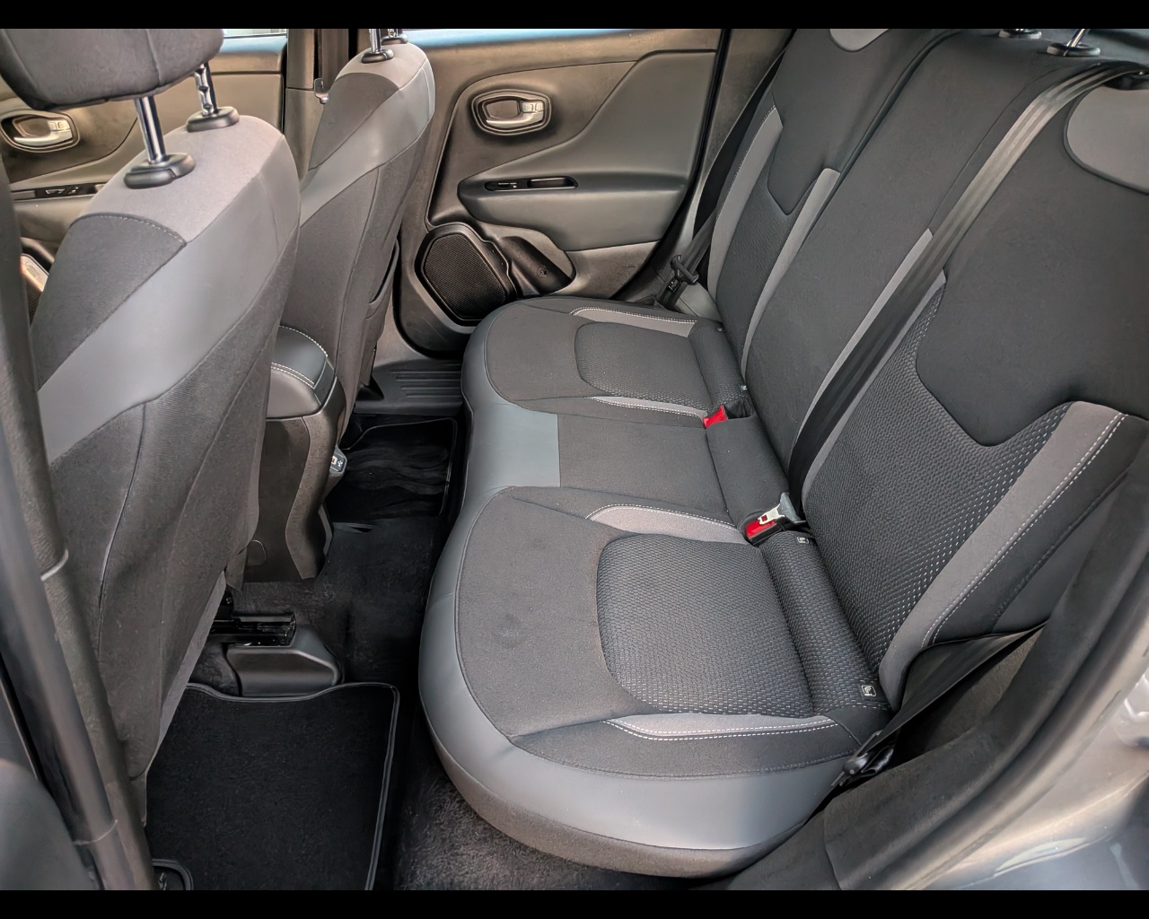 Foto JEEP Renegade 1.6 mjt Limited 2wd 130cv