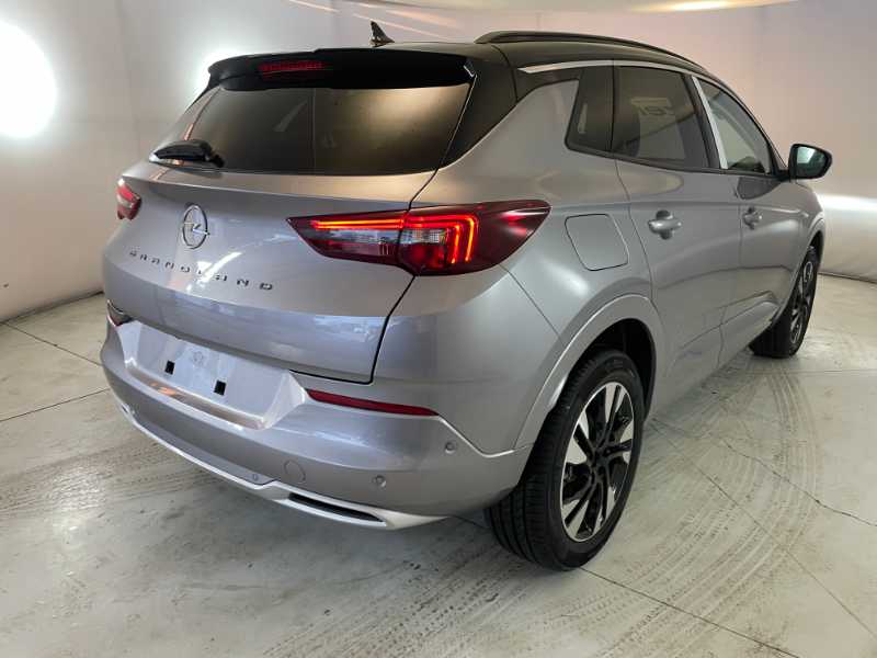 Grandland Business Elegance 1.2 130cv At8
