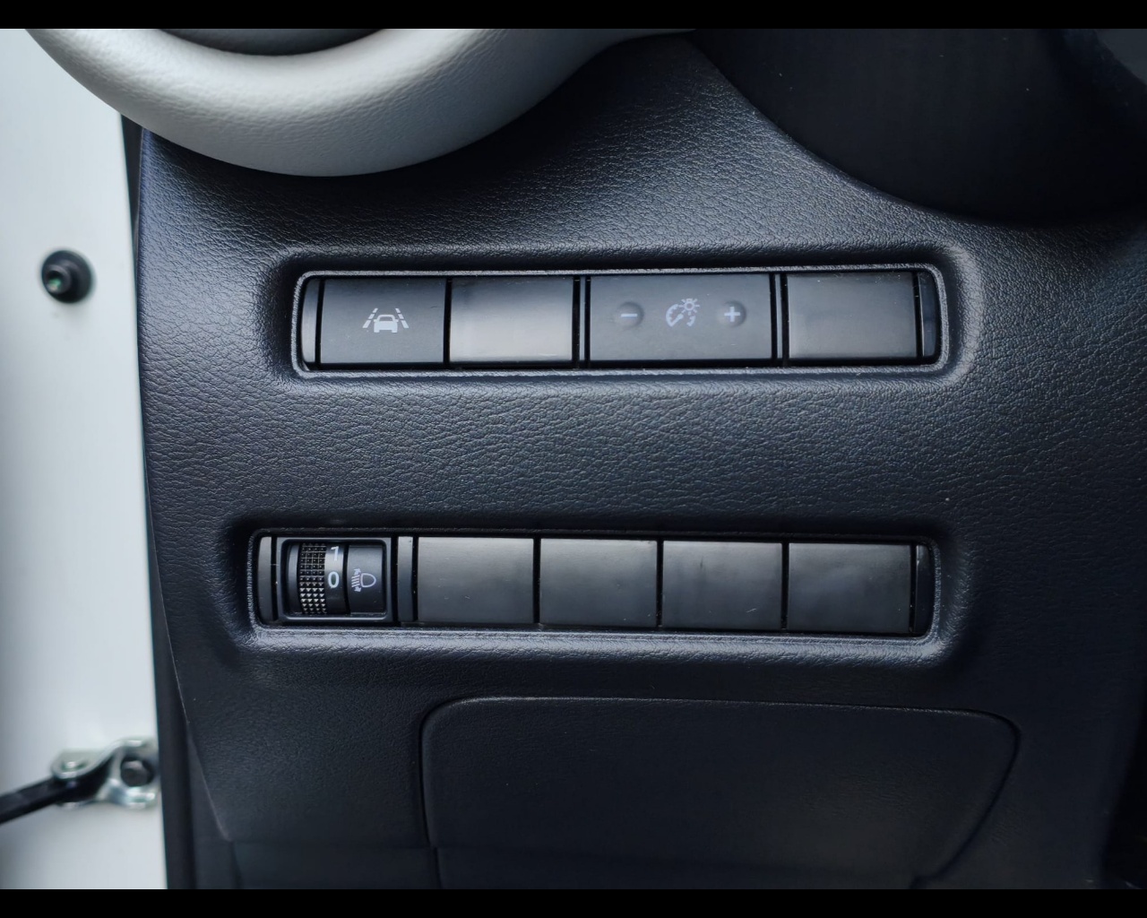 Foto NISSAN Juke 1.6 hev Premiere Edition