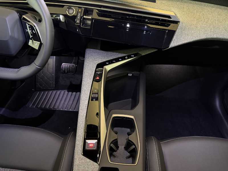 Nuova 3008 Allure - Hybrid 136 E-dcs6