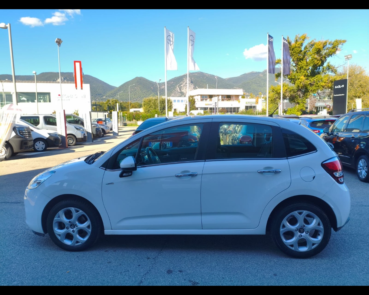 Foto CITROEN C3 1.2 puretech (vti) Exclusive 82cv FL