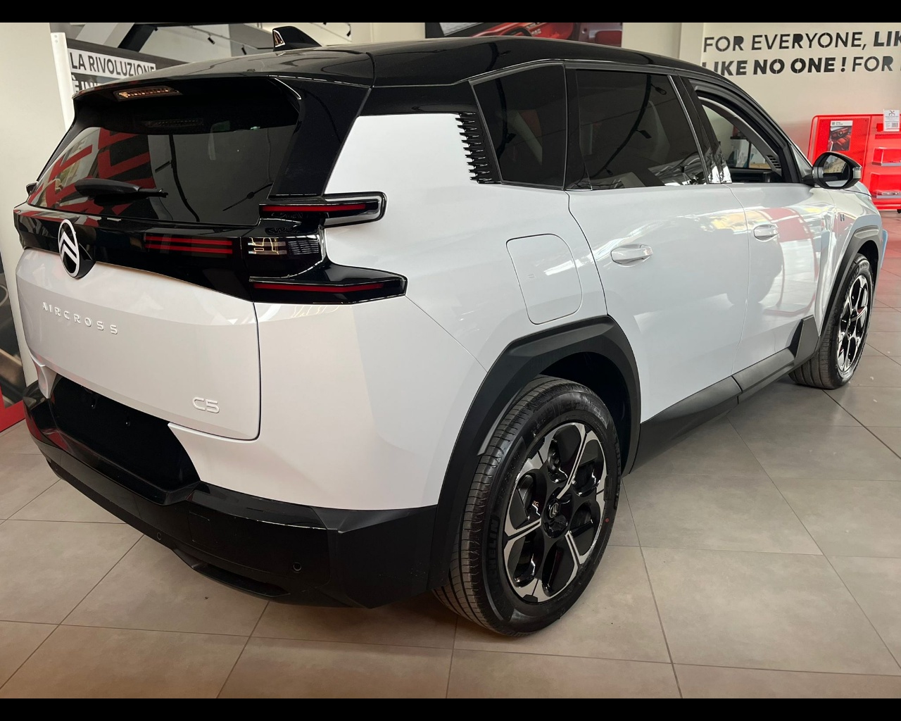 Foto CITROEN C5 Aircross MAX Plug-in Hybrid 195cv