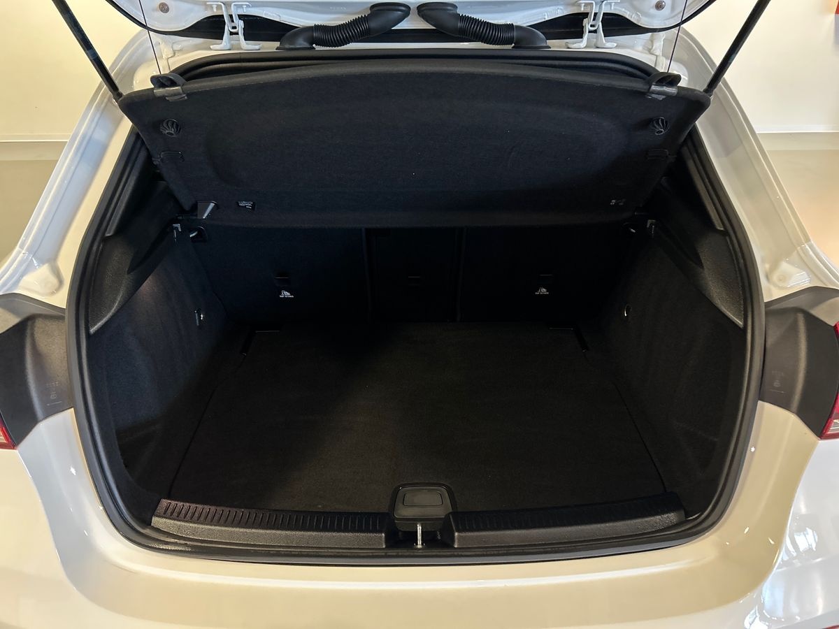 Mercedes Classe A Classe A 180 D Premium Night edition 8G-DCT - 8