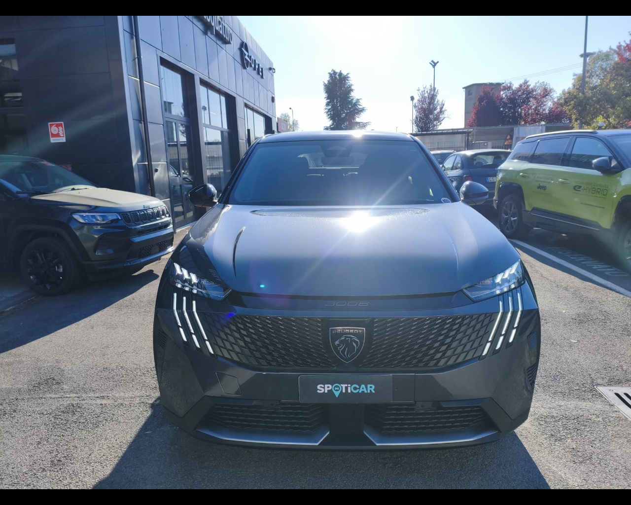 Foto PEUGEOT 3008 1.2 hybrid GT 145cv e-dcs6