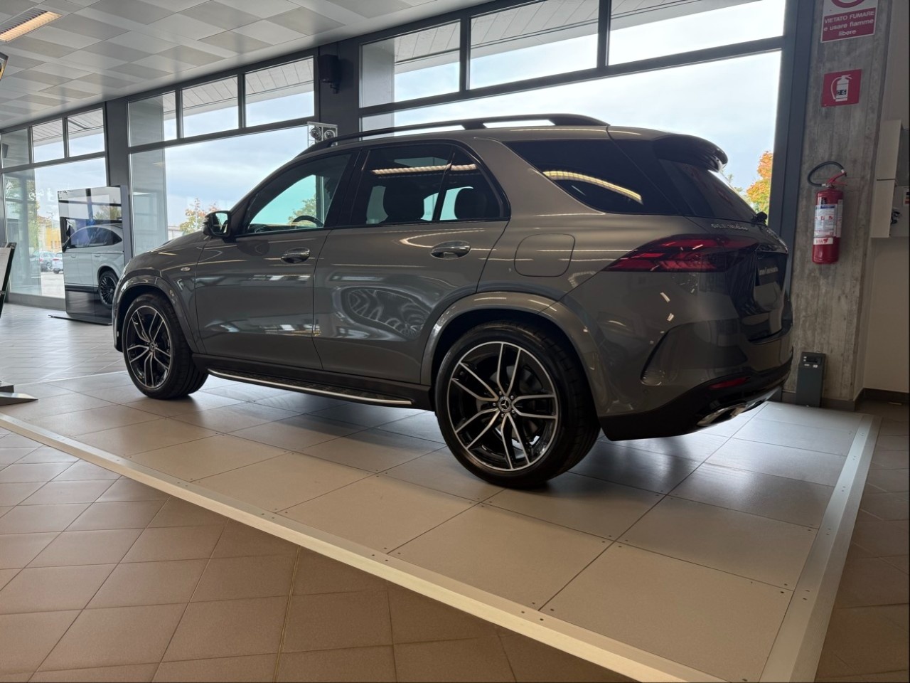 Mercedes GLE GLE 350 de Plug-In Hybrid 4Matic AMG Line PREMIUM - 6