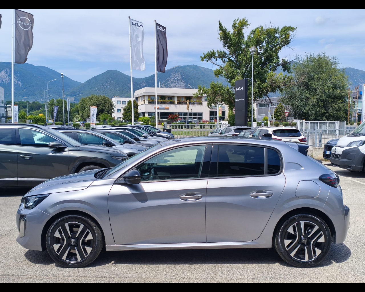 Foto PEUGEOT 208 1.2 puretech Allure s&s 100cv