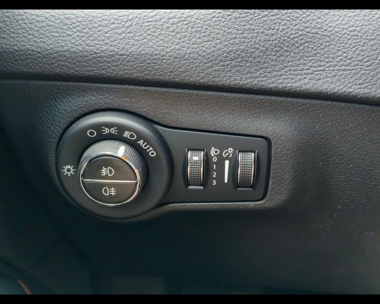 Foto JEEP Compass 1.6 mjt Limited 2wd 120cv