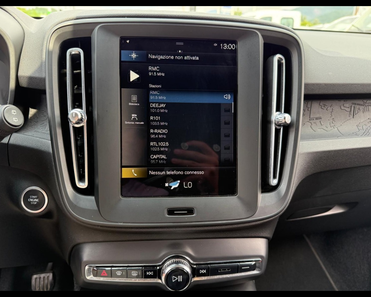 Foto VOLVO XC40 N1 1.5 T2 Momentum Core my21