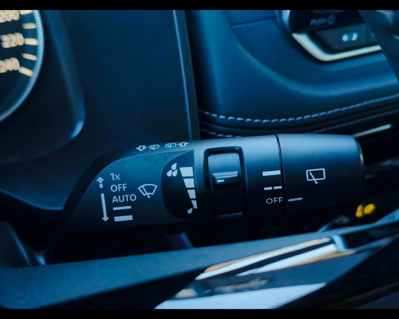 Foto NISSAN X-Trail 1.5 e-power Acenta 2wd auto