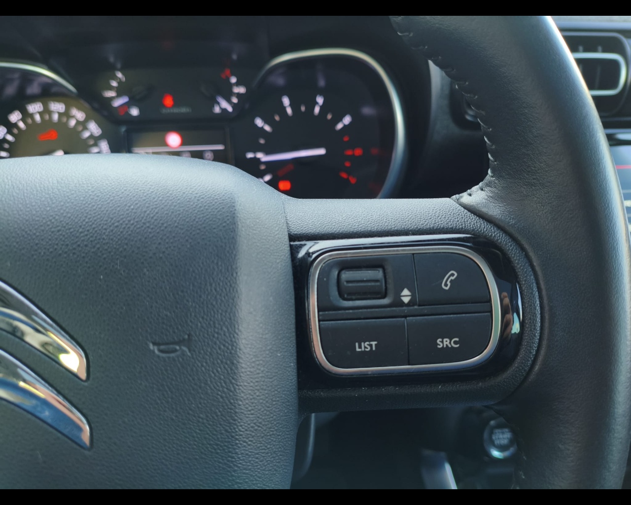 Foto CITROEN C3 Aircross 1.5 bluehdi Shine Pack s&s 110cv