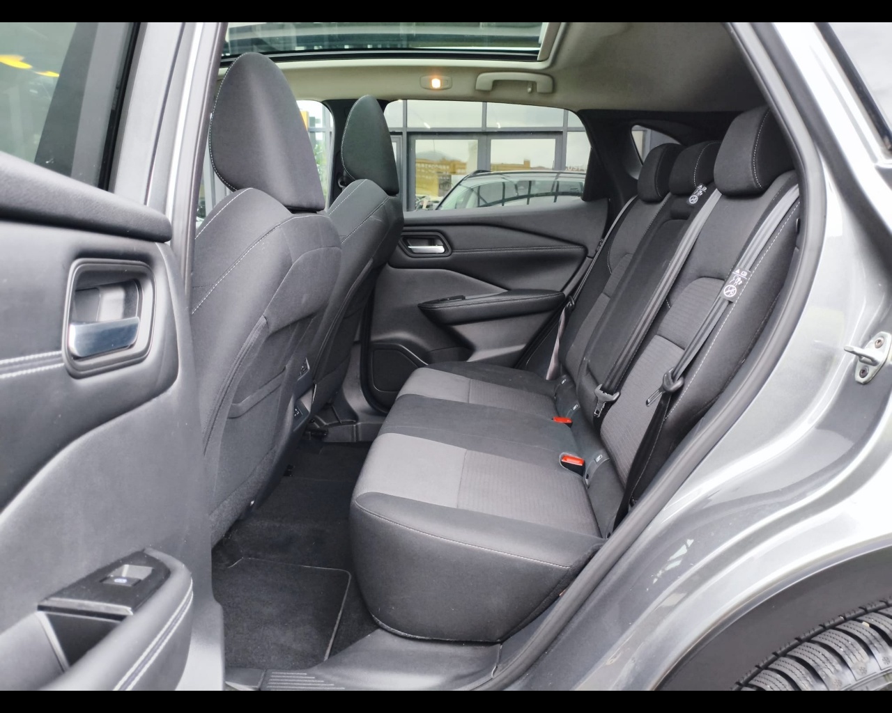 Foto NISSAN Qashqai 1.3 mhev N-Connecta 2wd 158cv xtronic