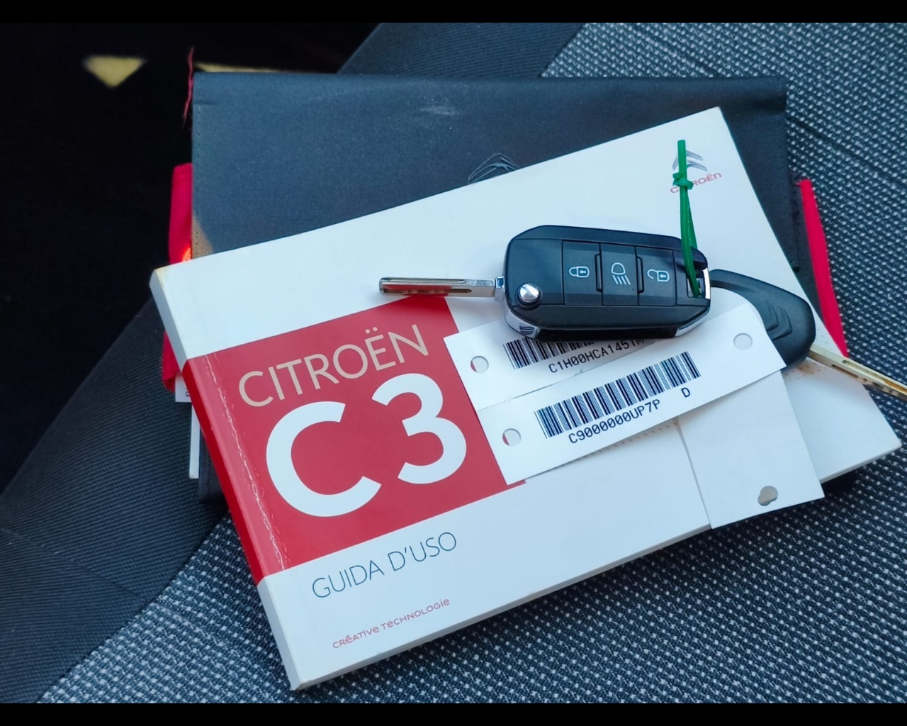 Foto CITROEN C3 1.2 puretech Feel s&s 83cv