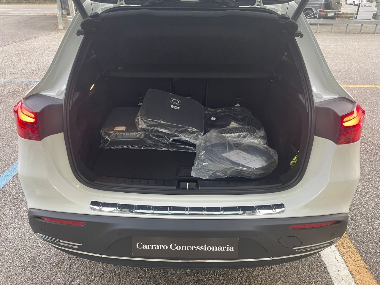 Mercedes EQA EQA 250+ Progressive Advanced Plus - 9