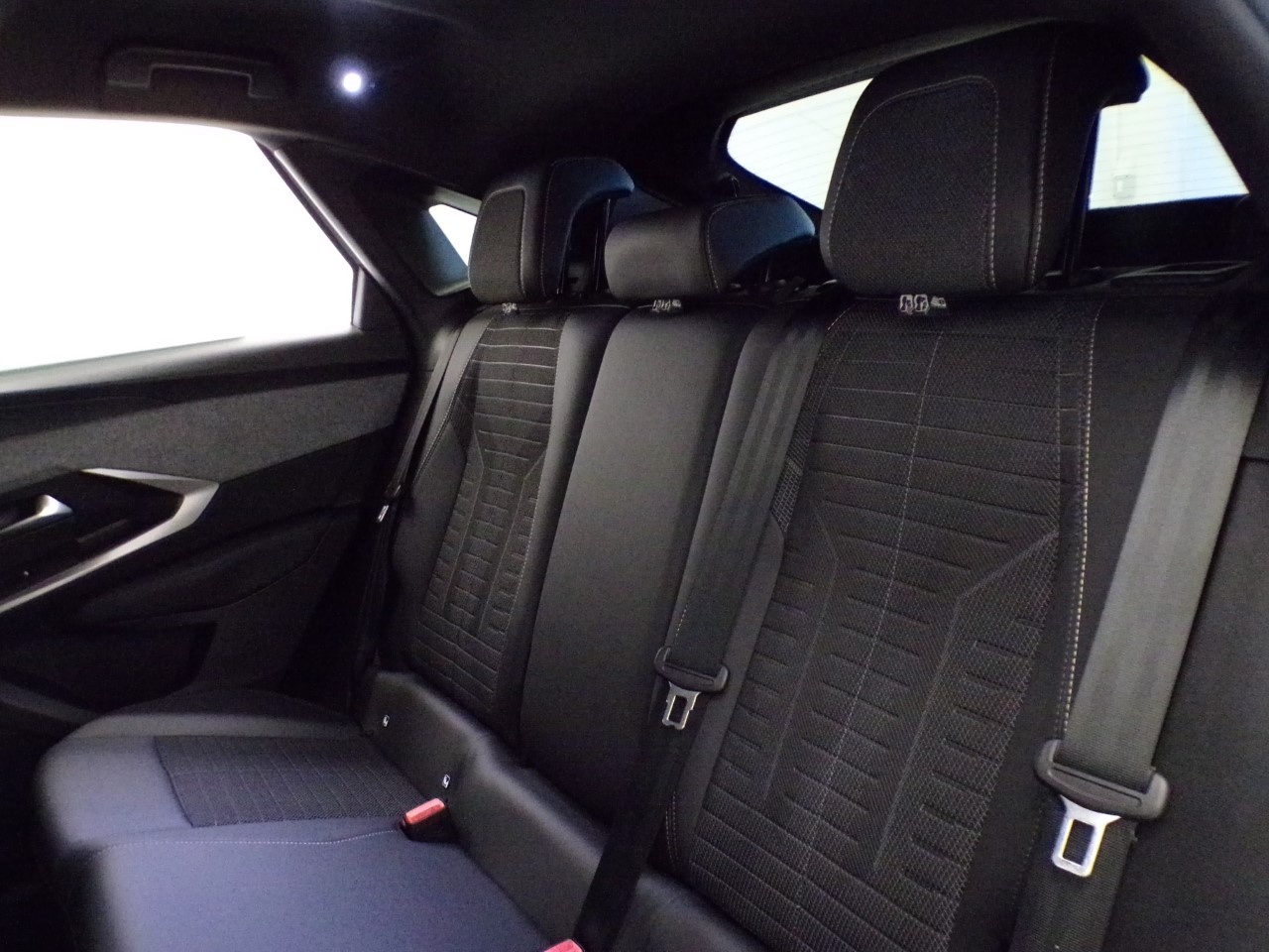 Peugeot 3008 3008 1.2 Hybrid 136cv Allure e-DCS6 - 13